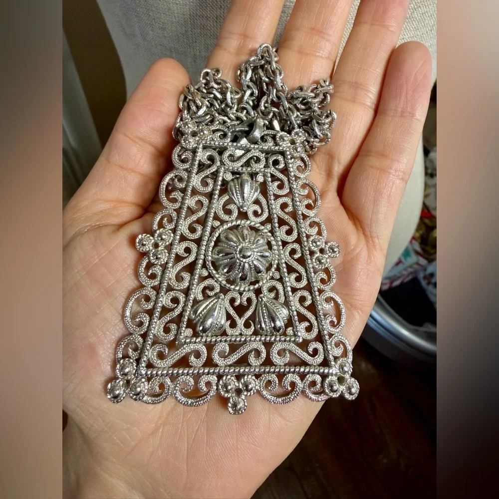 Vintage Crown Trifari Silver Tone Statement Ornate Filigree Pendant Necklace